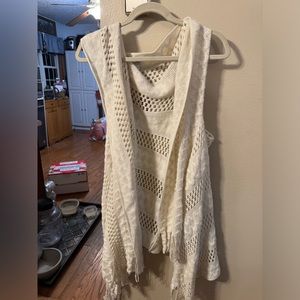 Cute lightweight with crocheting sweater vest, one size fits all cream color